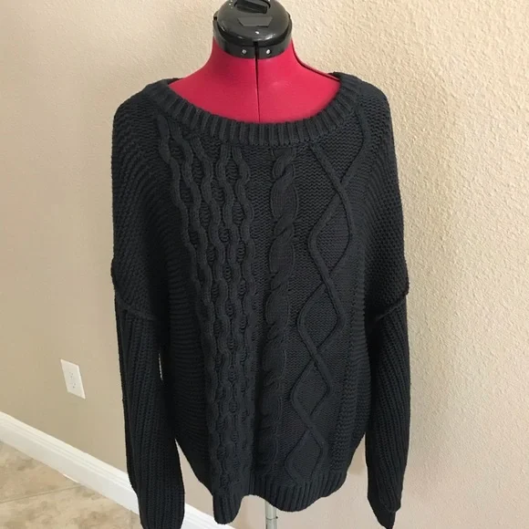 Free People Dream Cable Crew Sweater in Black NWT Small - Picture 10 of 14